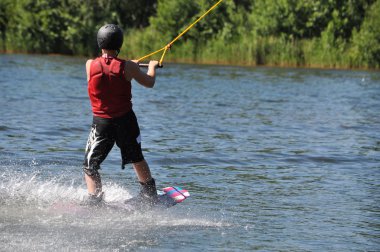 Wakeboarding, su kayağı