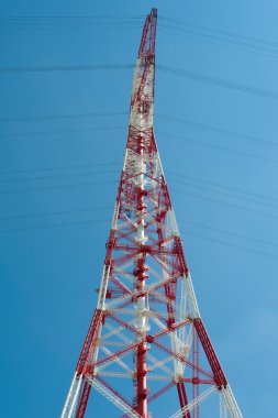 Yüksek voltaj pilonu