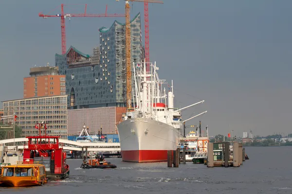 Hamnen i hamburg — Stockfoto