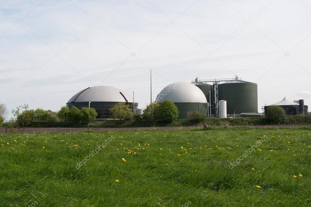 Wind turbine and biogas plant