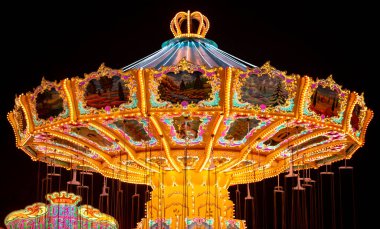 Kuzey Almanya 'nın en büyük halk festivali olan Hamburg Katedrali' nde gösteri ve binicilik