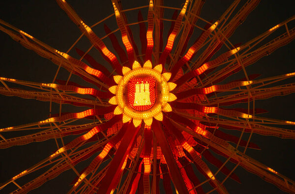 Шоумены и ездоки на Гамбургском Зимнем Кате, крупнейшем фольклорном фестивале в Северной Германии