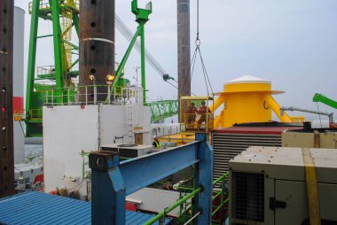 Rüzgâr enerjisi şirketi ve GEOSEA Kuzey Denizi 'nde bir rüzgar çiftliği inşaatına hazırlanıyor.