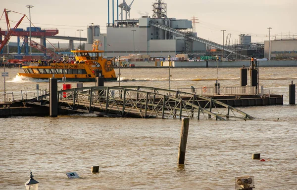 Inundação Elba Tempestade Surge Mercado Peixe Pauli Fundo Hamburgo Container — Fotografia de Stock