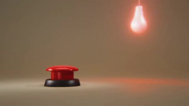 Kırmızı düğmeye basan ve ampulün rengini değiştiren 4k video.