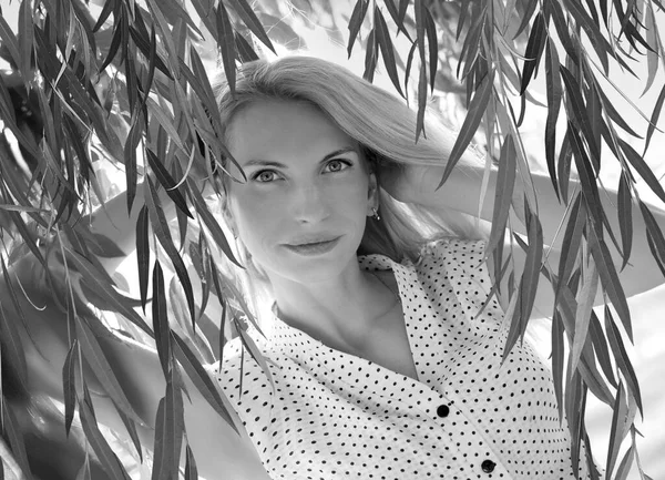 Stunning Black White Portrait Young Beautiful Blonde Caucasian Girl Posing — Photo
