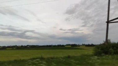 Tren penceresinden çekilen güzel görüntüler.