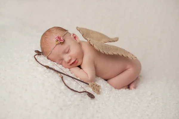 Newborn Baby Girl with Cupid Wings and Archery Set — Stock Photo, Image