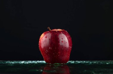 Taze kırmızı elma meyvesi dokusu