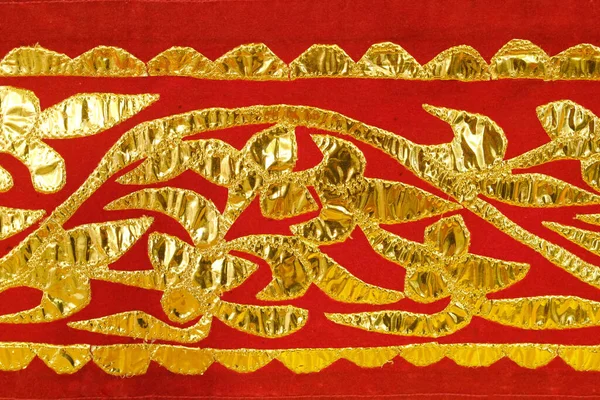 Altın işlemeli geleneksel Jambi Düğün Sahnesi motifi