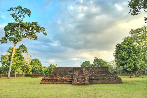 Kedaton寺是东南亚最大的印度教佛教寺庙建筑群 位于印度尼西亚Muaro Jambi Regency Jambi — 图库照片