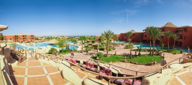 tropikal tatil köyü