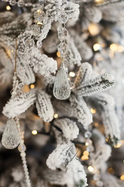 Bela Árvore Natal Branca Com Prata Luxo Decorações Cristal — Fotografia de Stock