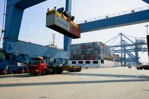 China Shanghai Waigaoqiao dock — Stock Photo, Image
