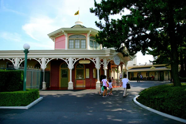 Tokyo disneyland souvenir winkels kiosk — Stockfoto