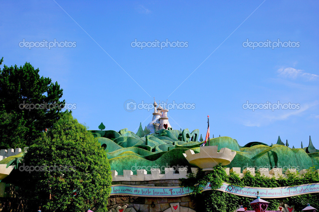 Tokyo Disneyland In Fantasyland Queen Of Hearts Banquet Hall Roof Stock Editorial Photo C Jingaiping