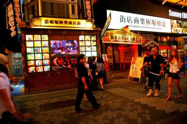 en büyük gıda sokak Shinsaibashi dotonbori osaka olduğunu