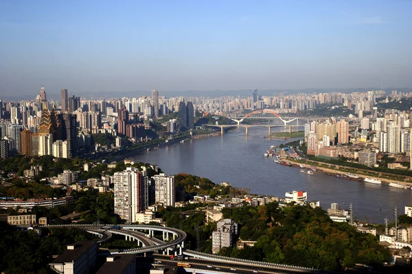Grupp f, Yangtzefloden i chongqing — Stockfoto