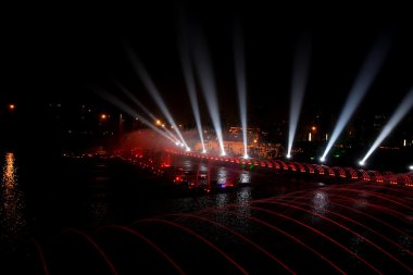 Bishan chongqing ilçe guanyin gölet sulak lazer müzik çeşme gece