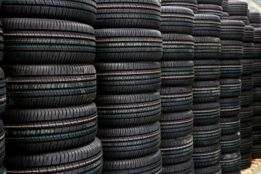 Chongqing minsheng lojistik otomatik parça ambarı araba lastikleri saklı tutar.