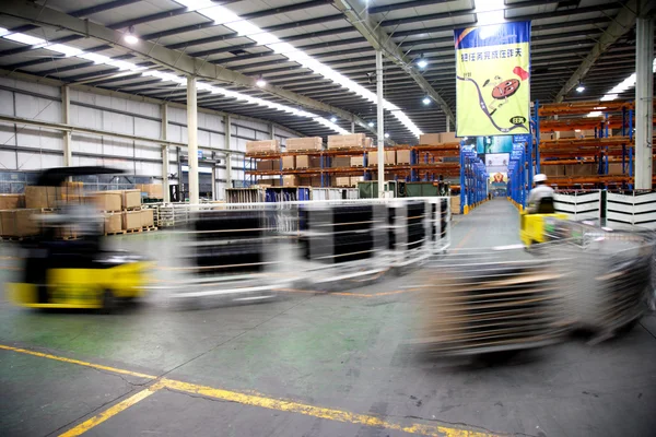 Armazém de peças de automóvel da logística de Chongqing Minsheng — Fotografia de Stock