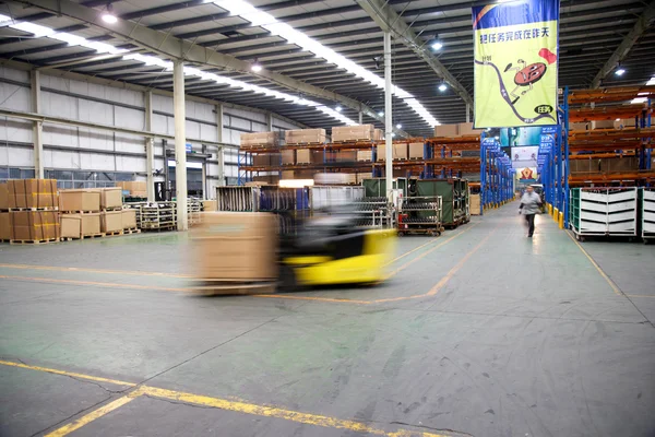 Chongqing minsheng logistik auto delar lager — Stockfoto
