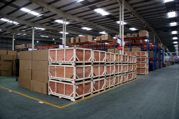 Chongqing Minsheng Logistics Auto Parts Warehouse — Stock Photo, Image