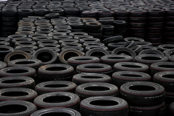Chongqing Minsheng Logistics Auto Parts Warehouse reserves car tires — Stock Photo, Image