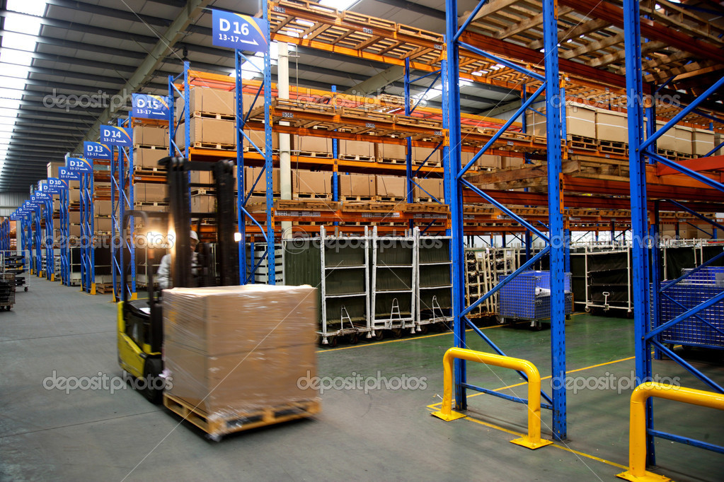 Chongqing Minsheng Logistics Auto Parts Warehouse — Stock Photo