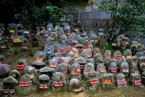 Världsarvet---japan kiyomizu temple tombstone fältet — Stockfoto