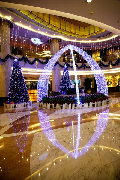 江北区重慶 jinyuan ホテルのロビーのクリスマスの装飾 — ストック写真