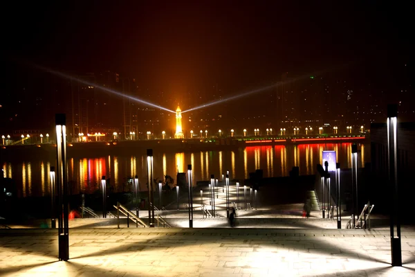 Noche ciudad de montaña de Chongqing en el faro -- Nabinlu —  Fotos de Stock