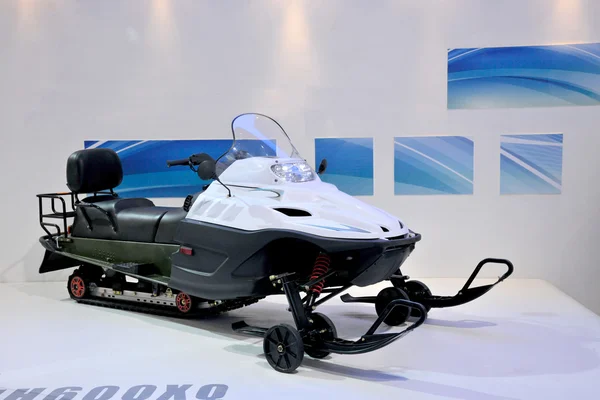 Chongqing Construction Group show "Snowmobile" — Stock Photo, Image