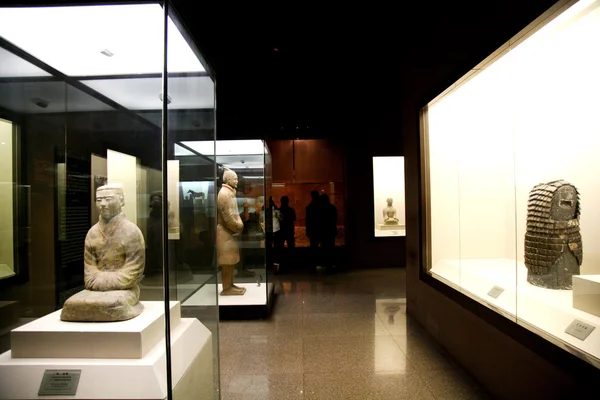 Xian Qin Terracota Guerreiros e Cavalos de Qin Terracota Guerreiros e Cavalos Museu show — Fotografia de Stock