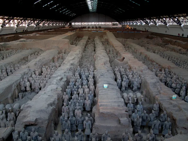 Património Mundial Xian Qin Terracotta Warriors Pit lineup — Fotografia de Stock