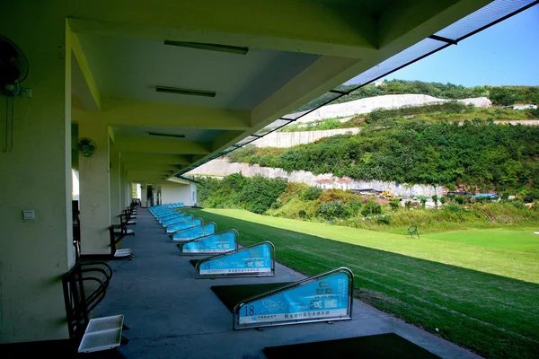 Chongqing poly golfbaan, driving range — Stockfoto