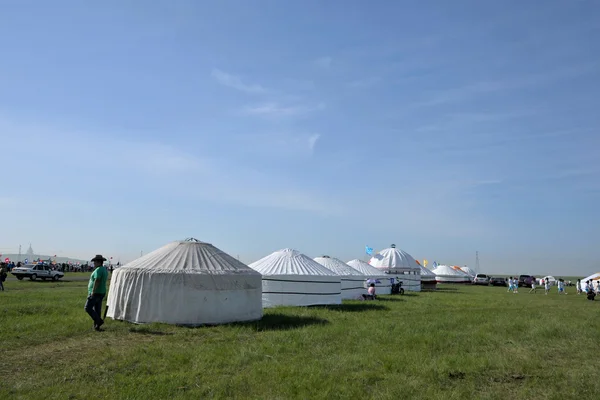 Pátios da Mongólia Interior Hulunbeier participar CHENBAERHUQI Naadam Pastores da Mongólia vai — Fotografia de Stock