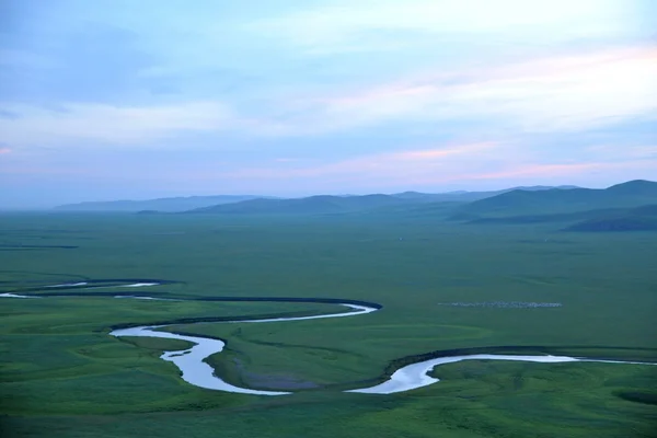 Inre Mongoliet hulunbeier "Kinas första qushui" i mergel golden horde khan mongoliska stammar vid floden Vall — Stockfoto