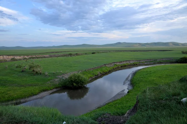 Inner Mongolia Hulunbeier "China's first Qushui" in mergel Golden Horde Khan Mongolian tribes riverside grassland — Stock Photo, Image