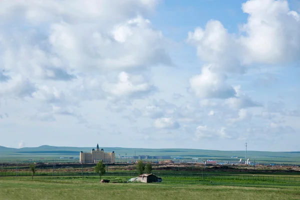 Manzhouli v malebné zemi hulunbeier vnitřní Mongolsko — Stock fotografie