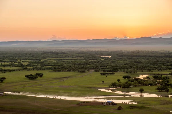 İç Moğolistan hulunbeier ergun günbatımı kök nehir sulak — Stok fotoğraf