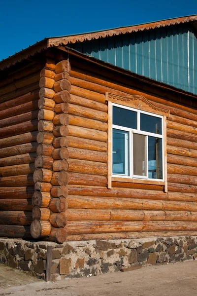 Mongolia Interior Hulunbeier cantidad Ergunaen y elegante ciudad de Riverside pequeña casa de campo — Foto de Stock