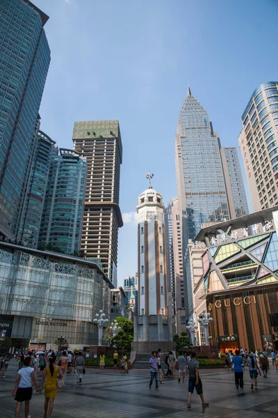 Chongqing city landmark "Wyzwoleńczej monument" i handlowych podium — Zdjęcie stockowe