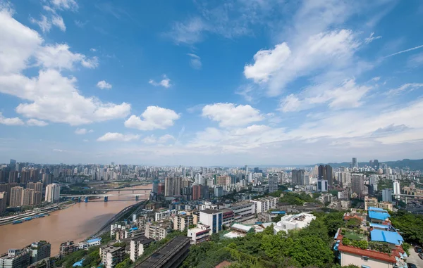 Yuzhong district, jiangbei district, yuzhong halvön och byggnader — Stockfoto