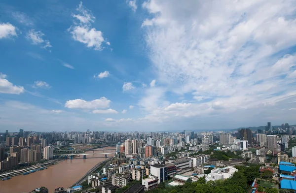 Yuzhong district, jiangbei district, yuzhong halvön och byggnader — Stockfoto