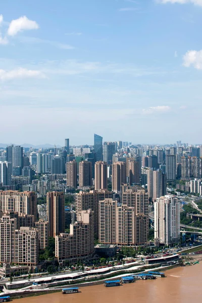 Yuzhong district, jiangbei district, yuzhong halvön och byggnader — Stockfoto