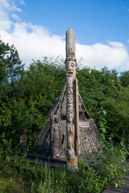 Kuzey Kutbu Köyü daxinganling mohe, heilongjiang province olunchun antik Fuarlar evler.