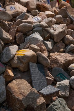 chagan Gölü biri ünlü Tibetli Budist tapınağı mounds---obo miao Tapınağı