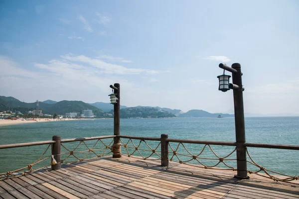 Shenzhen, guangdong provinsen dameisha waterfront park gyllene kust alla hjärtans broar — Stockfoto