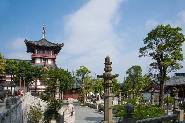 Shenzhen City, Provincia de Guangdong, East Dameisha Huaxing Temple Square congregación pagoda Ama pool —  Fotos de Stock